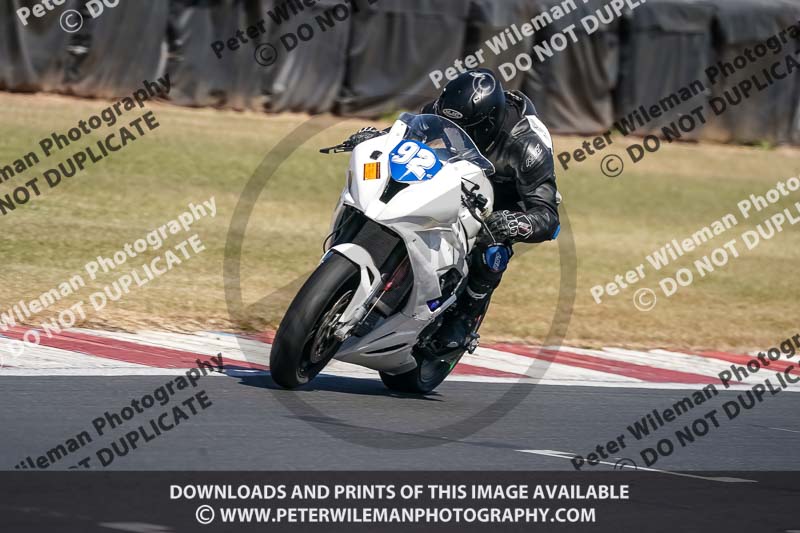 donington no limits trackday;donington park photographs;donington trackday photographs;no limits trackdays;peter wileman photography;trackday digital images;trackday photos